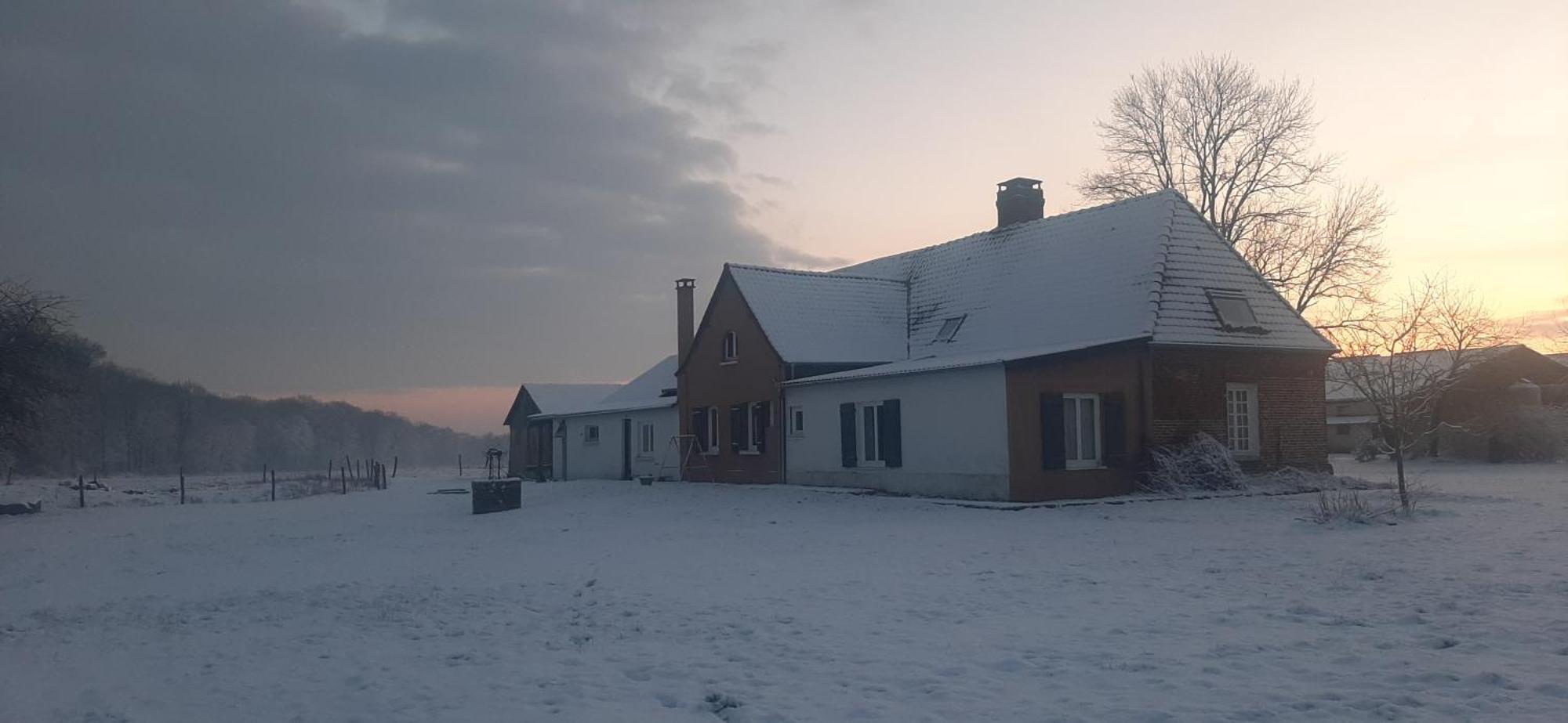Le Thuit - F2 Plain Pied Tout Equipe A La Ferme Charleval  Exterior photo